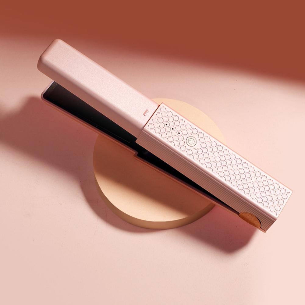 Adora Aura Glam Styler